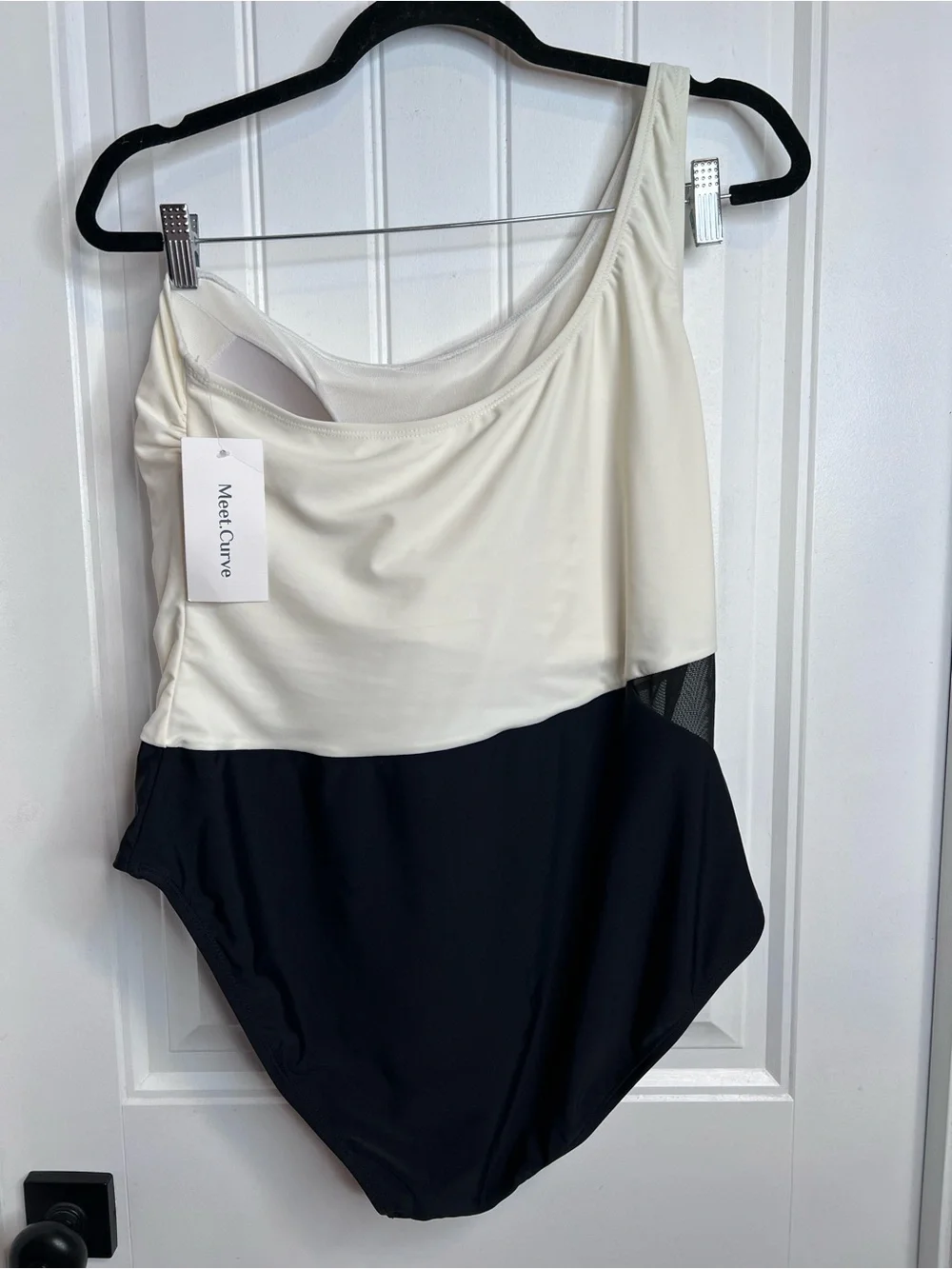 Meet.Curve Women’s One-Shoulder Ivory/Black‎ One-Piece Swimsuit. Size 2XL. NWT.